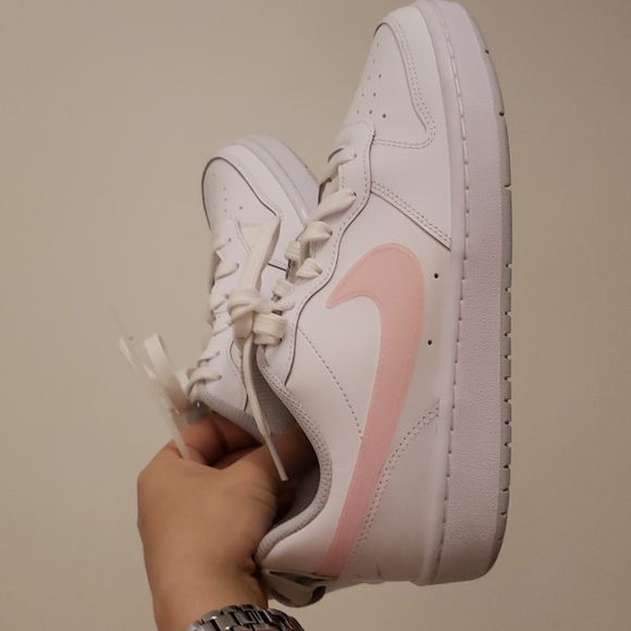 Sold..NEW Nike court borough - Picture 3 of 4